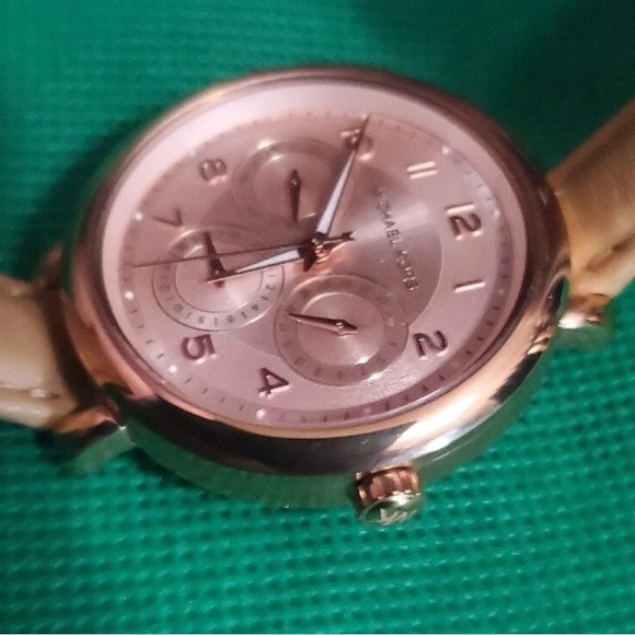 Michael Kors Rose Gold, Wrap Around Leather Wrist Watch - Picture 4 of 4